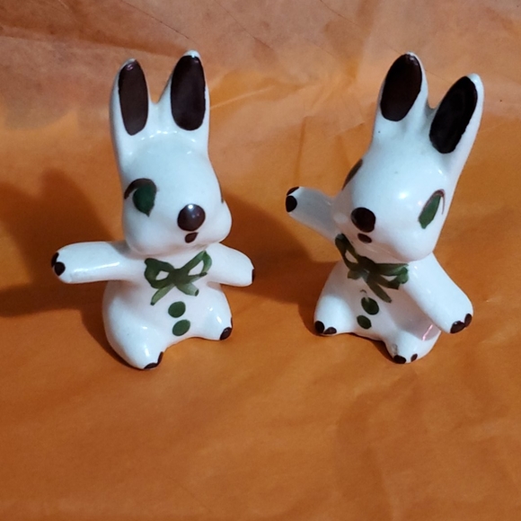Other - Vinyage Ceramic Toddler Bunnies cream brown green
